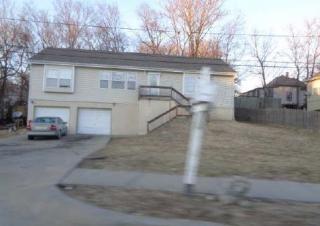 418 Pacific Ave, Independence, MO 64050-3949