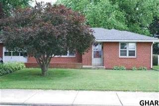 630 Penn St, Carlisle, PA 17013-2238
