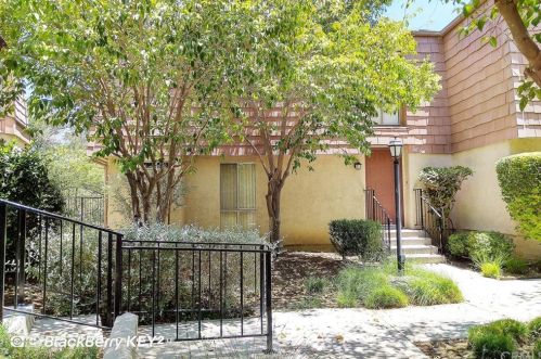 4036 Yankee Dr, Calabasas, CA 91301-3540