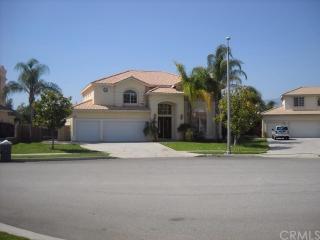 39 Valencia Ln, Redlands, CA 92374-4801