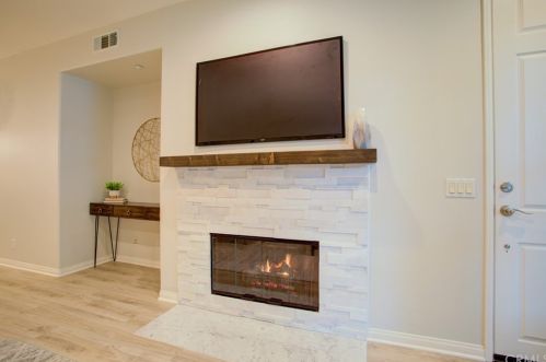 324 Quail Rdg, Irvine CA  92603-4240 exterior