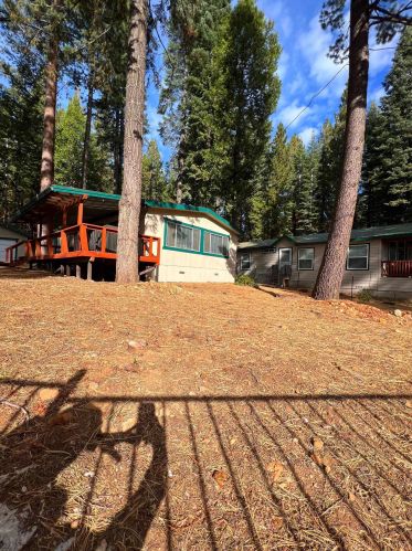 227 Lake View Dr, Peninsula Village, CA 96137-9718