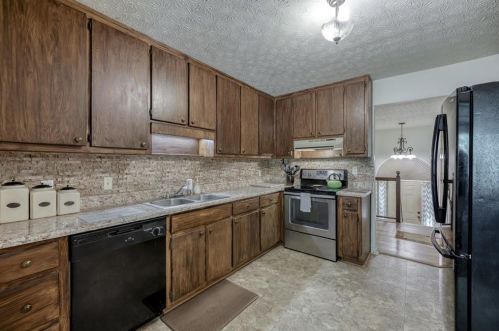 359 Saddle Trl, Jefferson GA  30549-4490 exterior