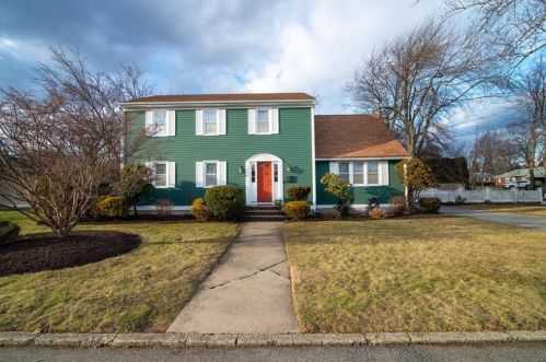 5 Di Ponte Dr, Providence, RI 02919-2202