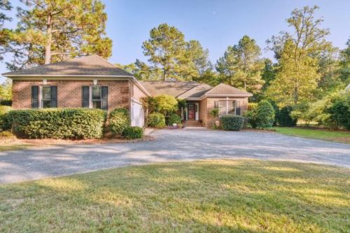 730 Monticello Dr, Pinehurst, NC 28374-8604