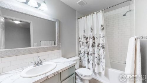 802 Glenloch Dr, Fort Collins CO  80524-6407 exterior