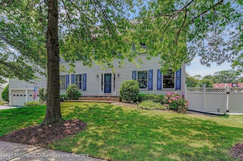 6 Sophia Ct, Middletown, NJ 07748-5114