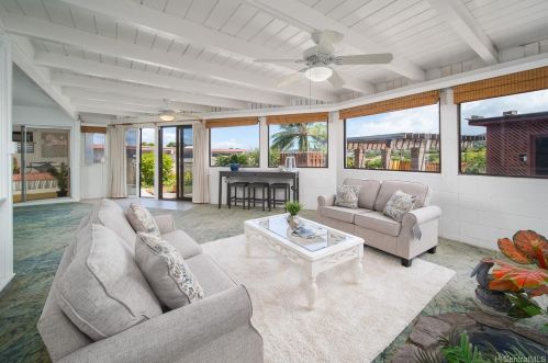 1620 Piikea St, Honolulu HI  96818-1843 exterior