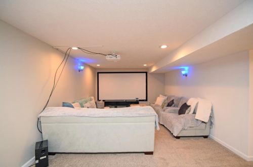 9655 Fallsridge Ct, Cincinnati OH 45231-2885 exterior