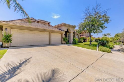 2621 Indigo Dr, El Cajon, CA 92019-3868