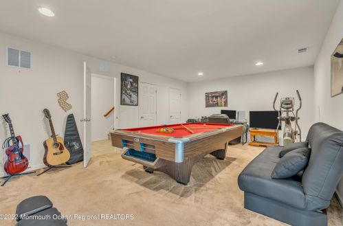 316 Princeton Ct, Tinton Falls, NJ 07702-4055