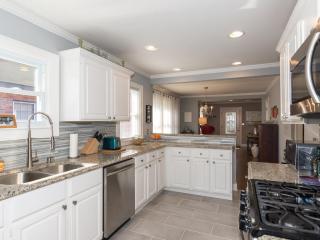 6145 Primrose Ave, Indianapolis IN  46220-2351 exterior