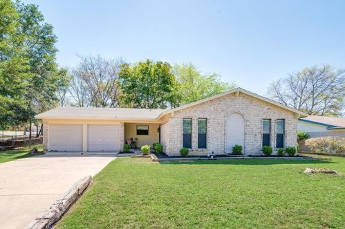 6524 Stardust Dr, Fort Worth TX  76148-2859 exterior