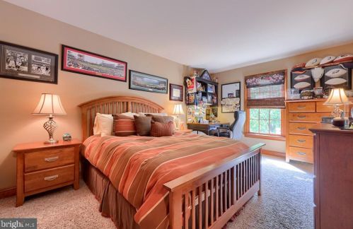 1991 Pickering Trl, Lancaster PA 17601-4972 exterior