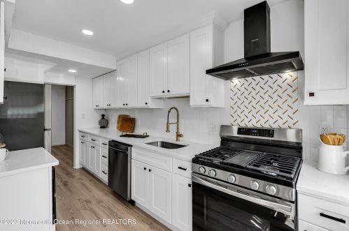 105 Belshaw Ave, Tinton Falls, NJ 07724-2935