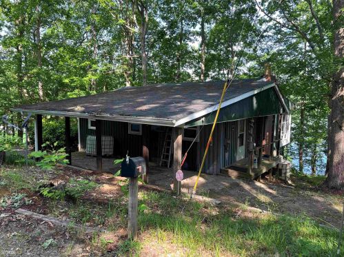 127 Fleming Park Rd, Hartwell, GA 30643-2336