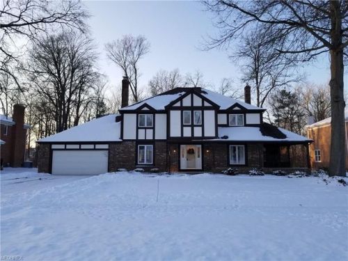 152 Westchester Dr, Vermilion, OH 44001-3426