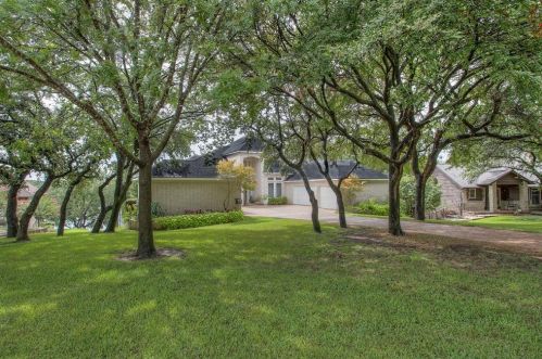 53 Harbour Pt Cir, Fort Worth TX  76179-3256 exterior