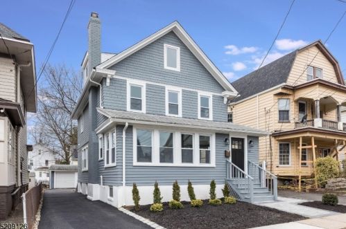 64 Riggs Pl, Town Center, NJ 07052-5212
