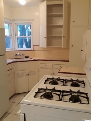 1523 Rock Gln Ave, Glendale CA  91205-4372 exterior