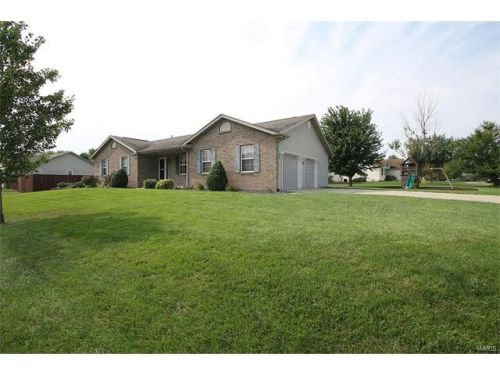 3505 Pierland Dr, Pocahontas, IL 62275-1541