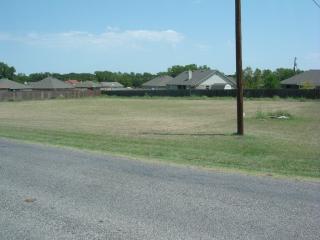 1321 Apache Trl, Granbury TX  76048-6334 exterior