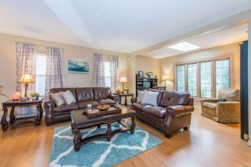 122 Hawthorne Ave, Nutley, NJ 07110-1561