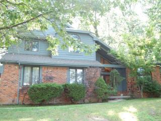 2844 Stoneleigh Dr, Toledo, OH 43617-1358