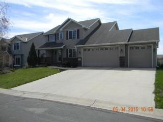 1609 Sandbar Cir, Minnetrista, MN 55387