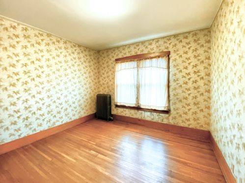 203 Jackson Ave, Pingree Grove IL  60140-7621 exterior
