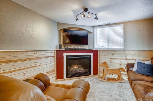 4648 Pagosa Way, Aurora CO 80011-4930 exterior