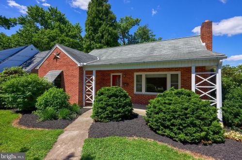6 Pleasant Ave, York, PA 17407-1217
