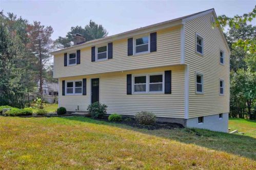 3 Lucy Ave, Pelham, NH 03076-3330