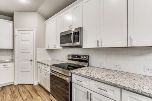 1308 Lagonda Ave, Fort Worth TX  76164-8614 exterior