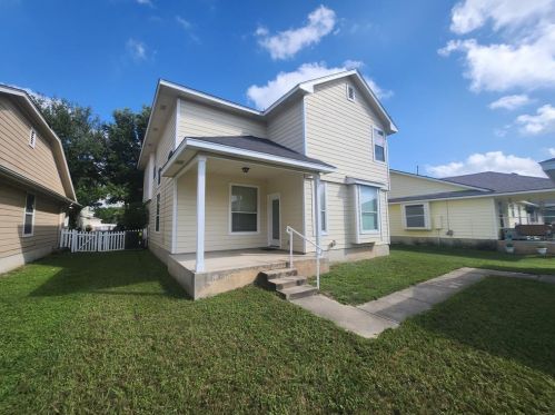 138 Hogan, Uhland TX 78640-5400 exterior