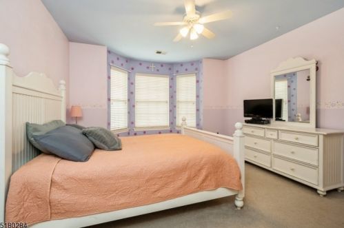 37 Dorset Dr, Hackettstown NJ  07840-5010 exterior