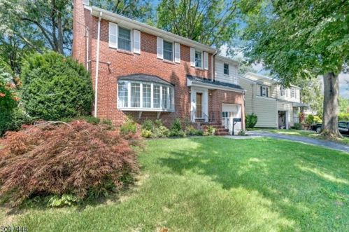 44 Ferncliff Rd, Bloomfield, NJ 07003-5414