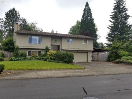 402 40th St, Wood Village, OR 97060-2569