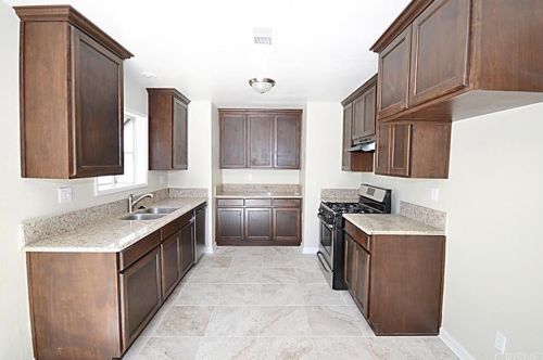 40567 178th St, Lancaster, CA 93535-7537