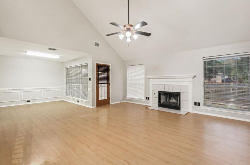 2114 Montclair Ln, Lewisville, TX 75067-6148