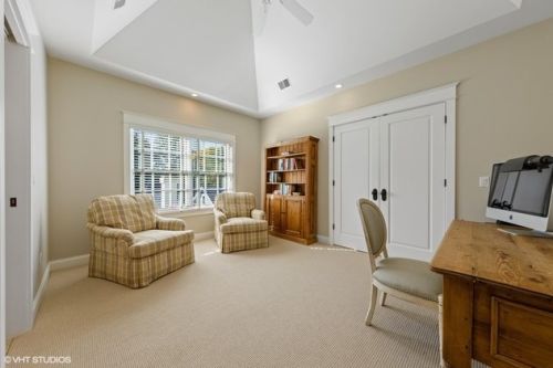 34 Gilbert Ave, Willowbrook IL  60514-1140 exterior