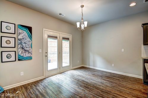 3843 Hempstead Way, Atlanta GA  30331-5268 exterior
