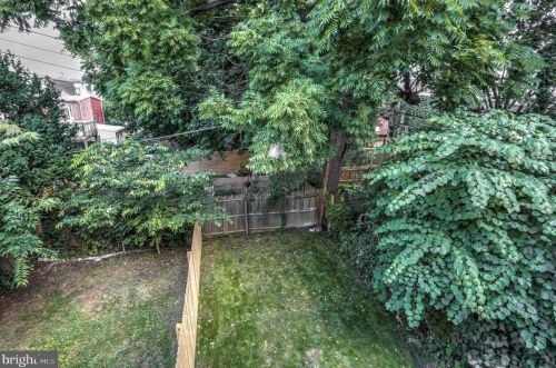 423 Nevin St, Lancaster PA  17603-3359 exterior