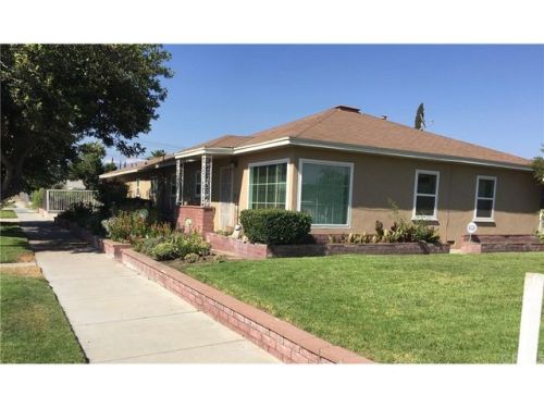 910 10th St, Colton, CA 92324-2731