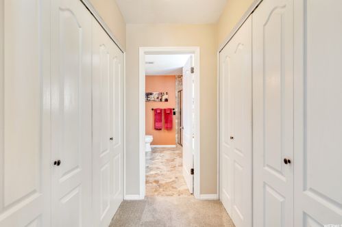 940 Johnsonway Dr, Sandy UT 84094-6346 exterior