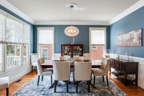 2556 Brookline Cir, Atlanta GA  30319-3693 exterior