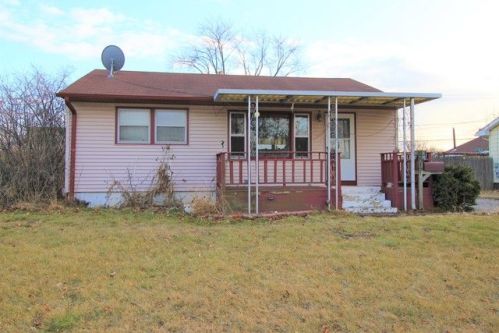 2817 Navaho Rd, Waukegan, IL 60087-3639