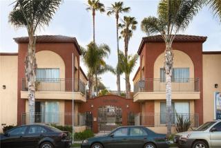 10705 Rose Ave, Los Angeles CA  90034-4444 exterior