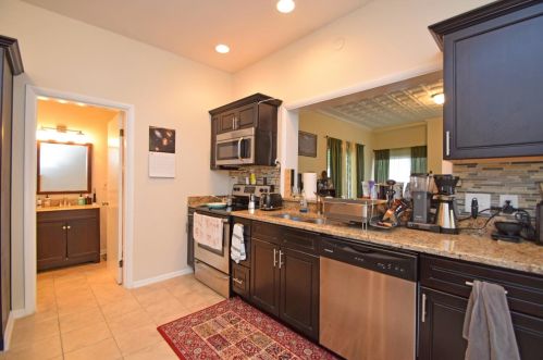 1031 Celestial St, Cincinnati, OH 45202-1627