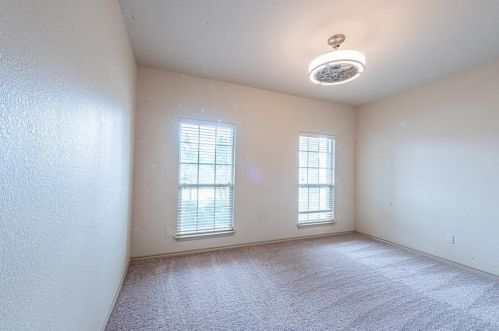 6673 Friendsway Dr, Fort Worth TX  76137-7541 exterior